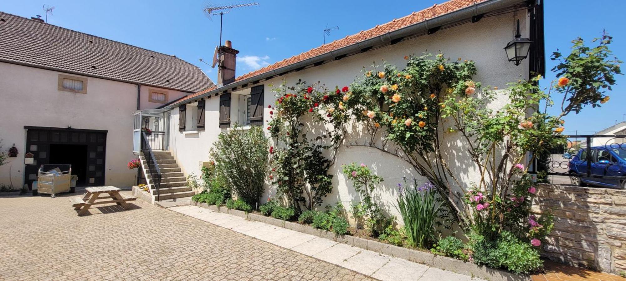 La Maison De L'Abeille De Percey Longeau-Percey Exterior photo
